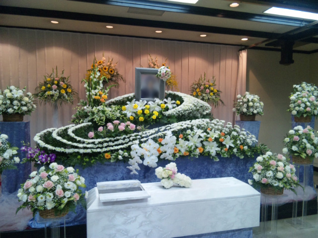 キリスト教葬儀・生花祭壇・お花の飾り付け